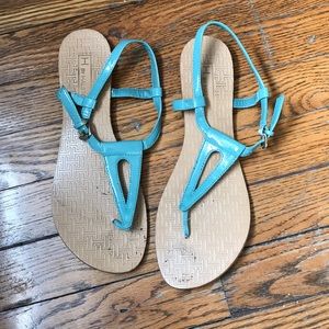 Strap sandals